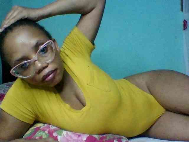 Prettyzari webcam