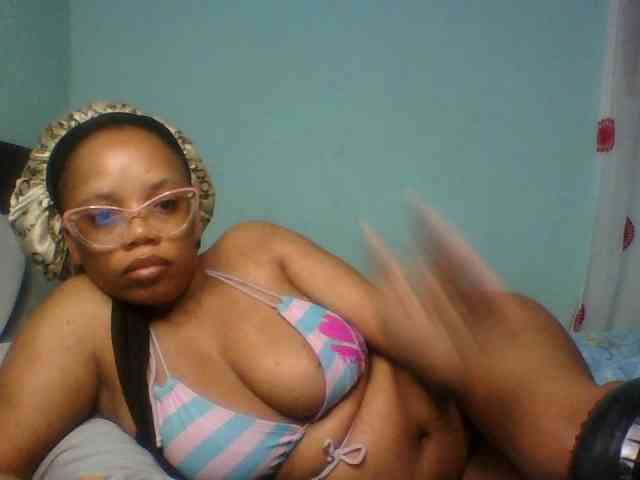 Prettyzari webcam