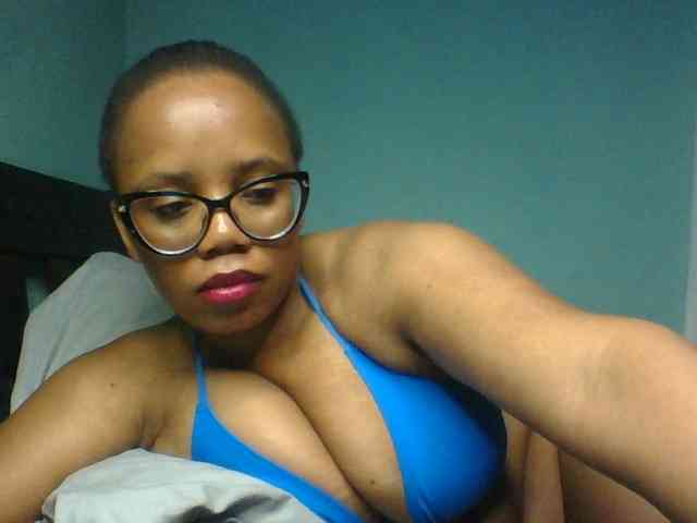 Prettyzari webcam