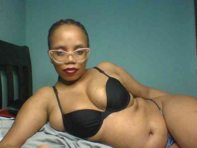 Prettyzari webcam