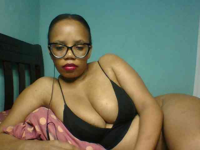 Prettyzari webcam