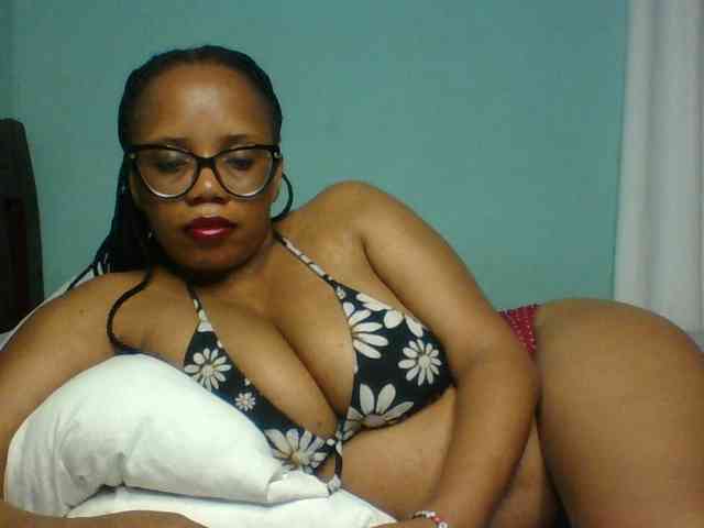 Prettyzari webcam