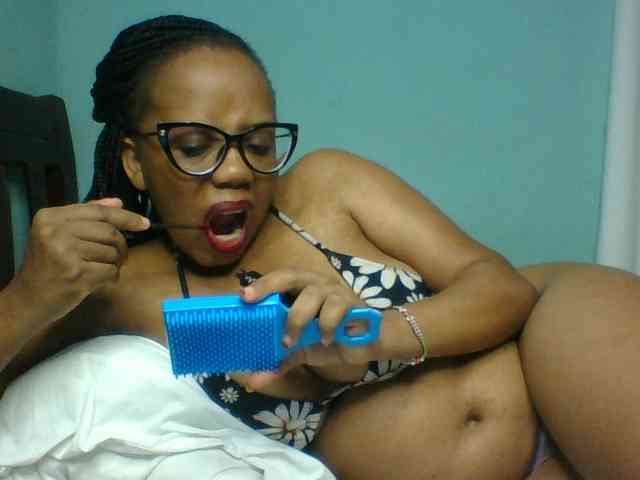 Prettyzari webcam