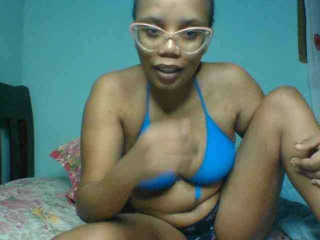 Prettyzari webcam