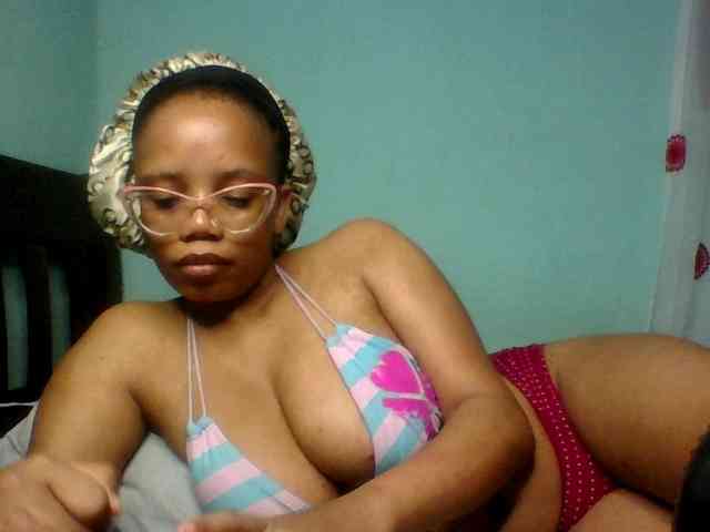 Prettyzari webcam