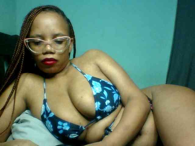 Prettyzari webcam