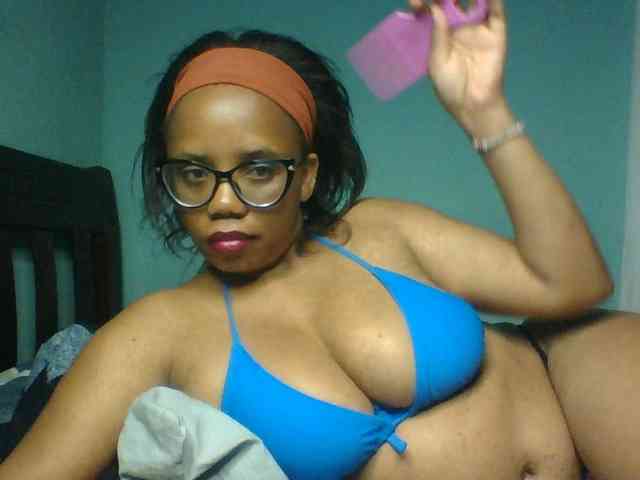 Prettyzari webcam