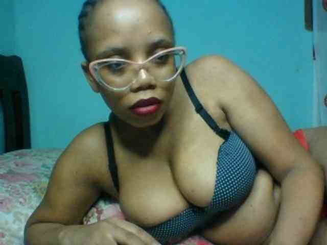 Prettyzari webcam