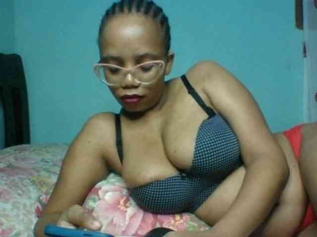 Prettyzari webcam