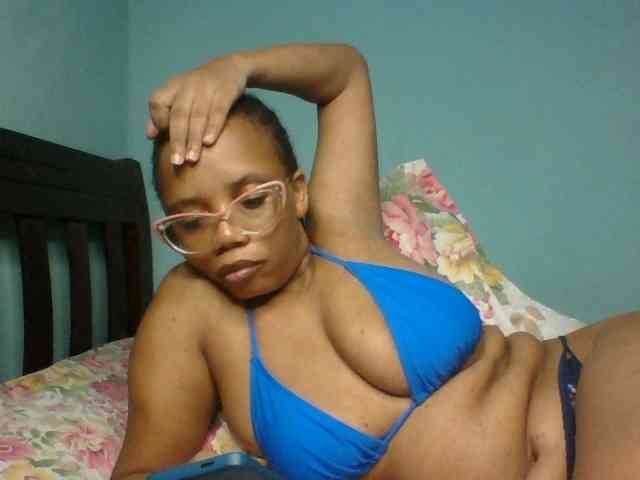 Prettyzari webcam