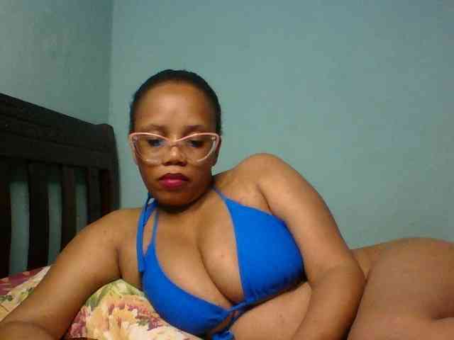 Prettyzari webcam