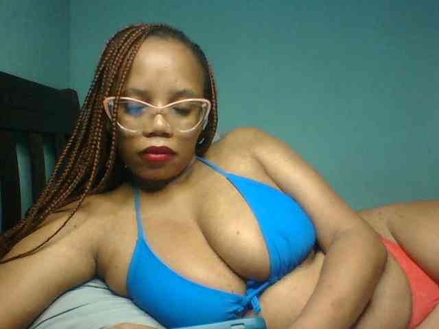 Prettyzari webcam