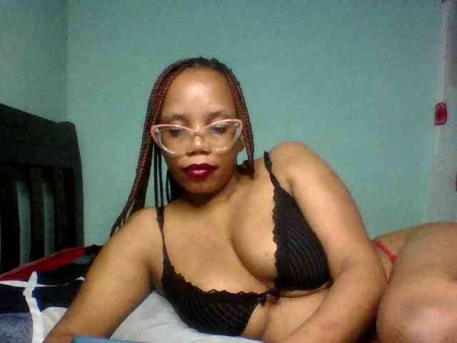 Prettyzari webcam