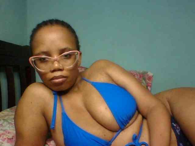 Prettyzari webcam