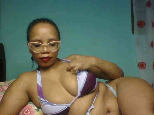 Prettyzari webcam