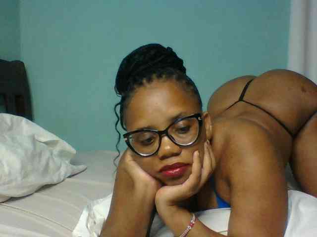 Prettyzari webcam