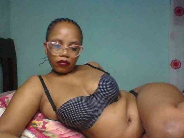 Prettyzari webcam