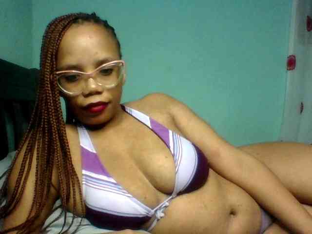 Prettyzari webcam