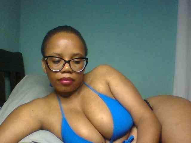 Prettyzari webcam