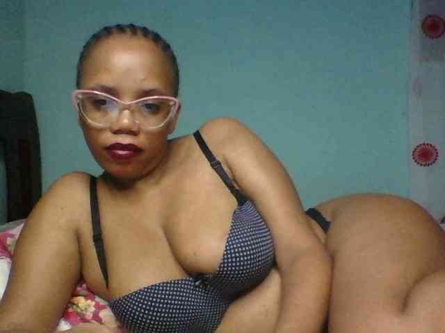 Prettyzari webcam