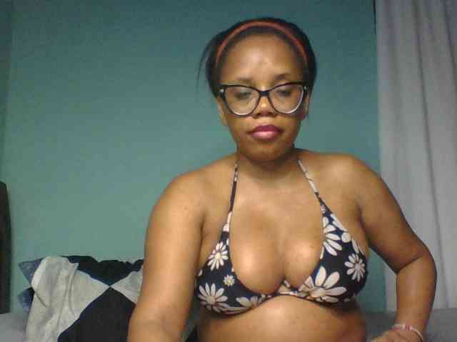 Prettyzari webcam