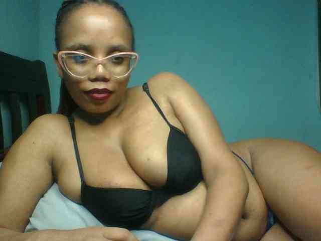 Prettyzari webcam