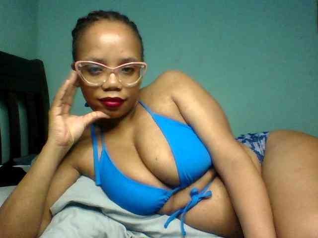 Prettyzari webcam