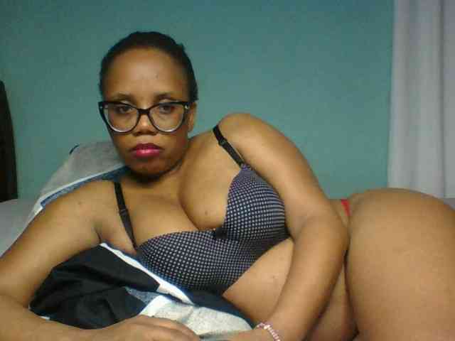 Prettyzari webcam