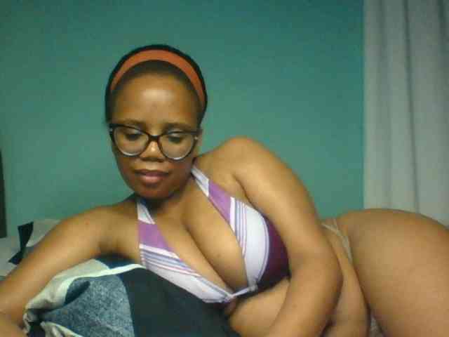 Prettyzari webcam
