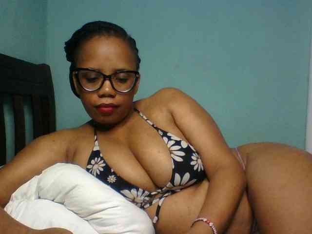 Prettyzari webcam