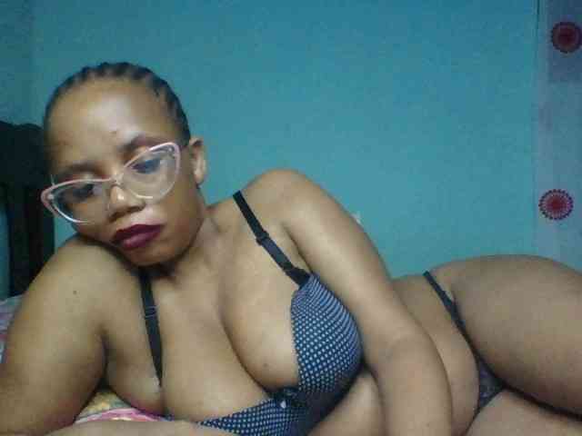 Prettyzari webcam