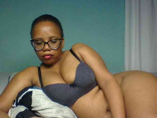 Prettyzari webcam