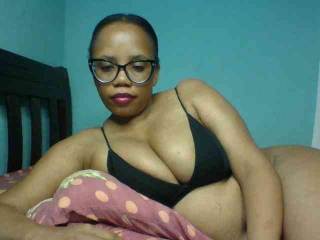 Prettyzari webcam
