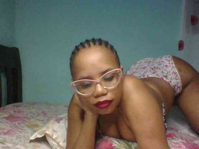 Prettyzari webcam