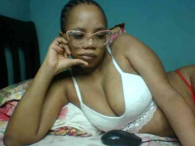 Prettyzari webcam