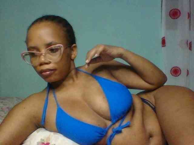 Prettyzari webcam