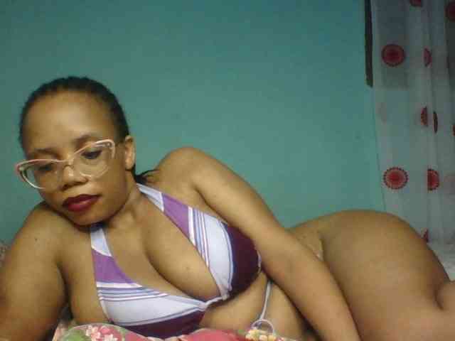 Prettyzari webcam