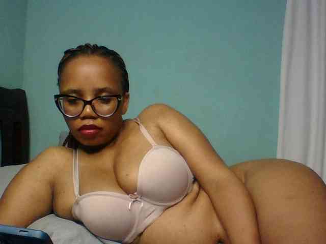 Prettyzari webcam