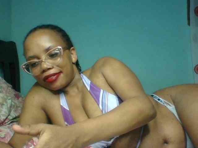Prettyzari webcam