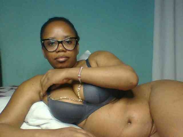 Prettyzari webcam