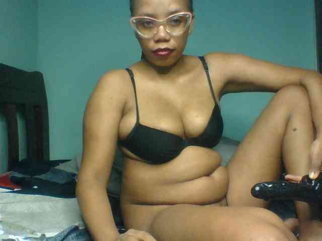 Prettyzari webcam