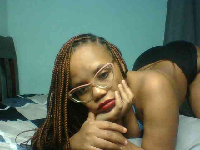 Prettyzari webcam