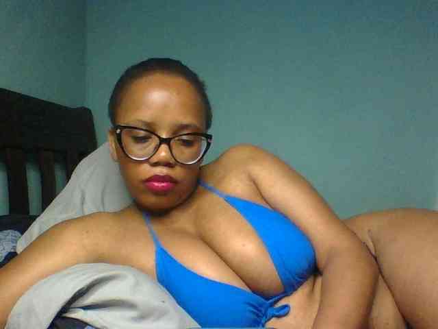 Prettyzari webcam