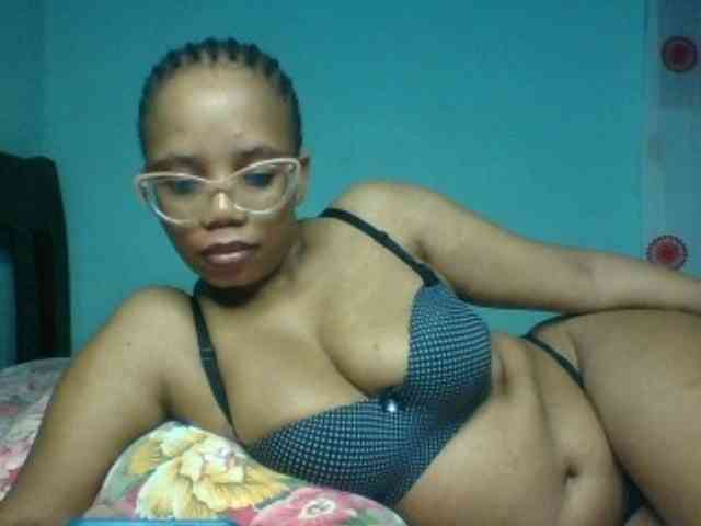Prettyzari webcam