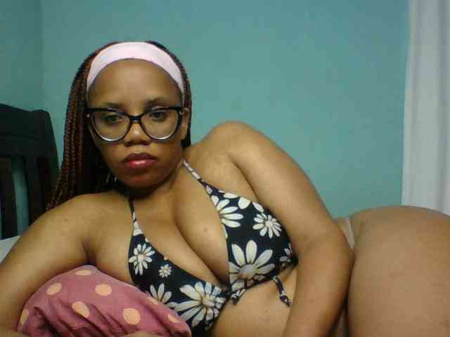 Prettyzari webcam
