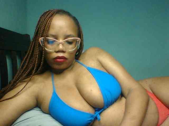 Prettyzari webcam