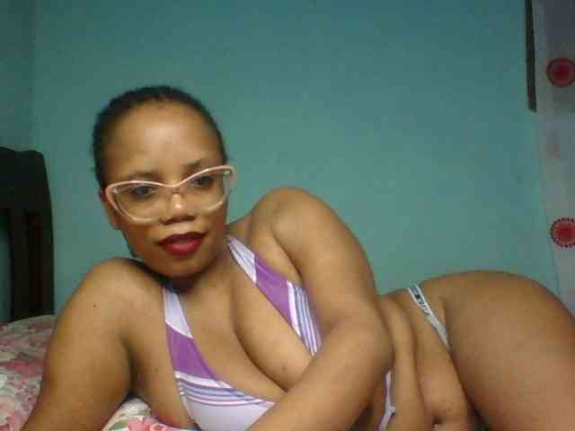 Prettyzari webcam