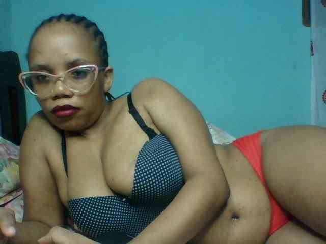 Prettyzari webcam
