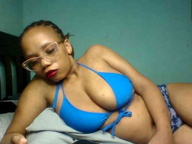Prettyzari webcam
