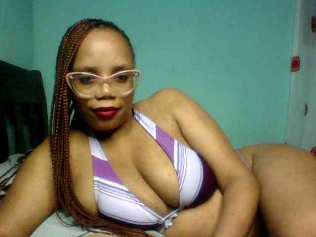 Prettyzari webcam